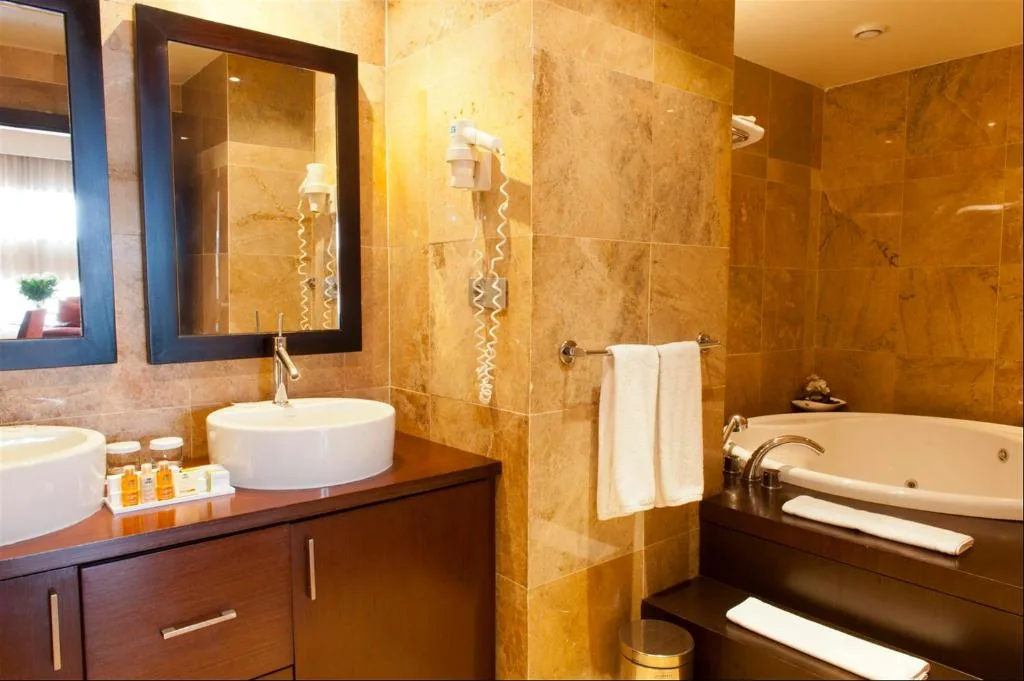 Bathroom — Barceló Casablanca