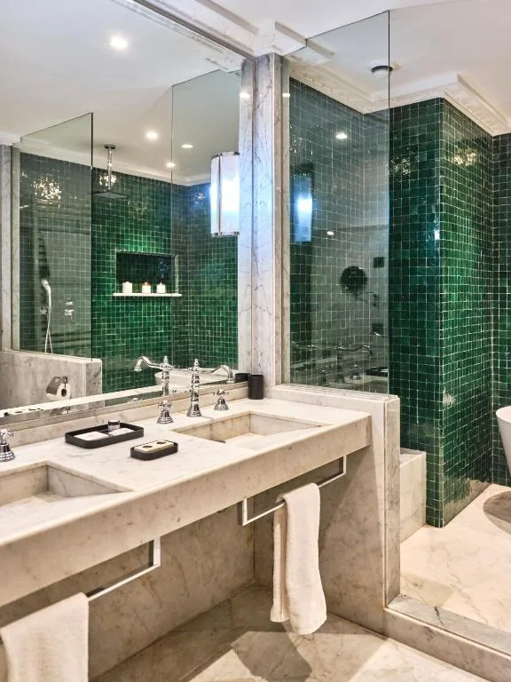 Bathroom — Hôtel Le Doge