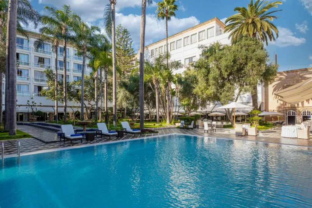 Swimming pool — La Tour Hassan Palace
