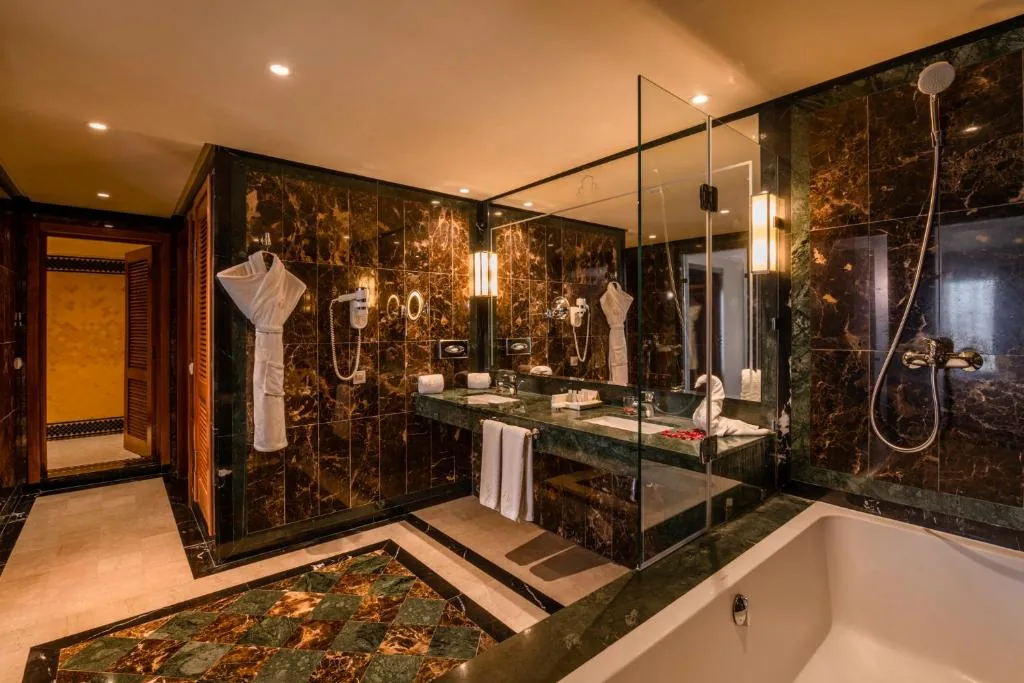 Bathroom — Le Casablanca Hôtel