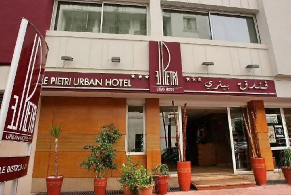 Facade — Le Pietri Urban Hotel