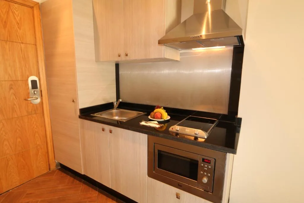 Apartment kitchenette — Melliber Appart Hôtel