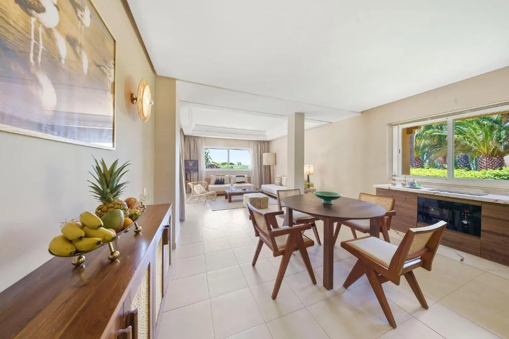 Dining area — Paradis Plage Surf Yoga & Spa Resort