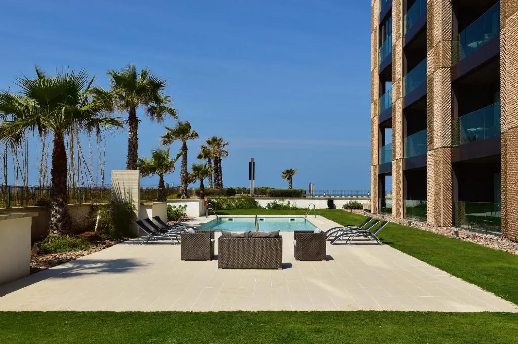 Pool and garden — Pestana Casablanca Seaside Suites & Residences