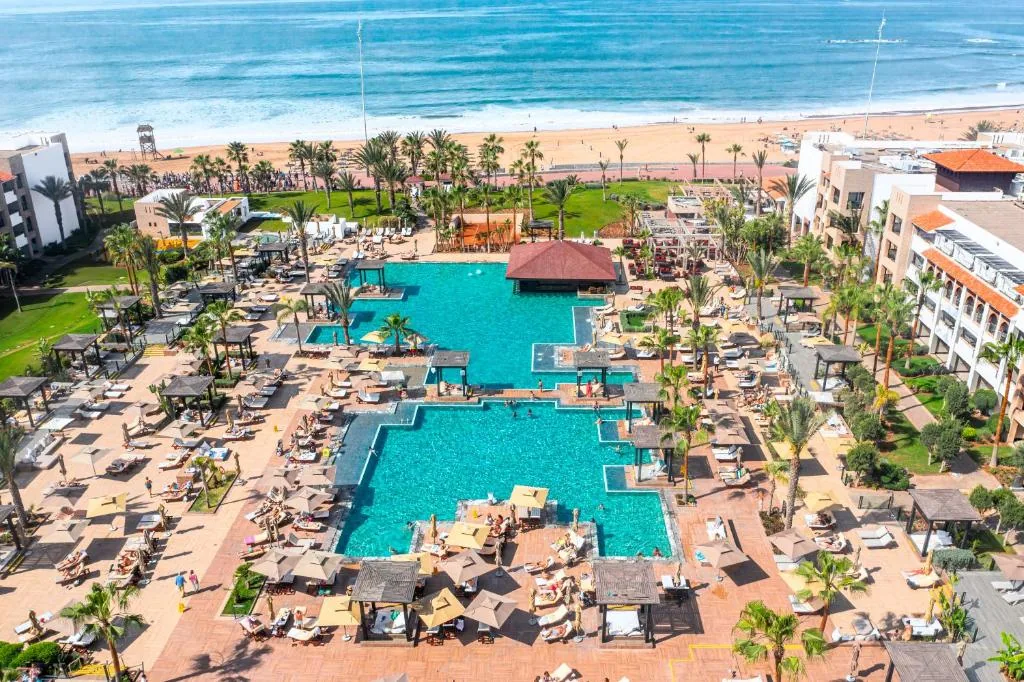 Swimming pool and beach — Hotel Riu Palace Tikida Agadir