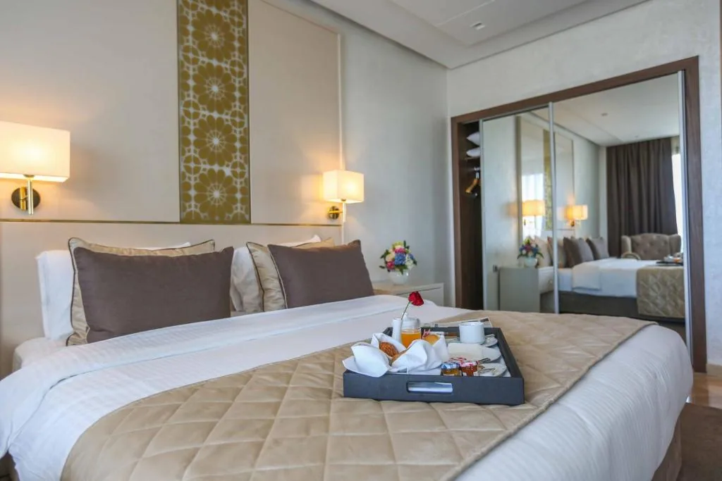 Room — Suite Hôtel Casa Diamond