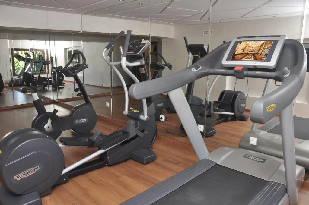 Fitness room — Suite Hôtel Casa Diamond